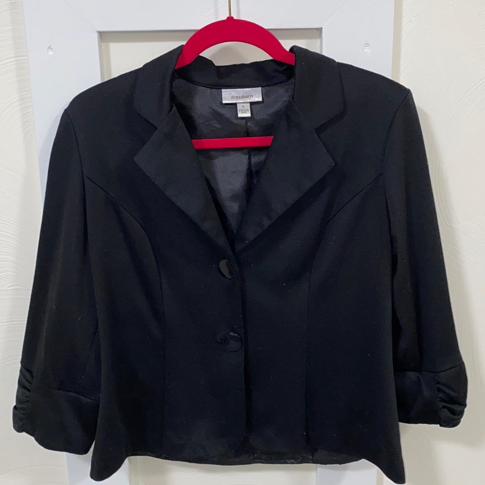 Black blazer with ruched sleeves